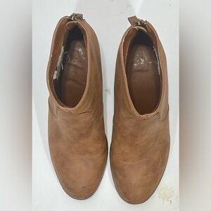 CCM Women's Brown Ankle Booties Size 9